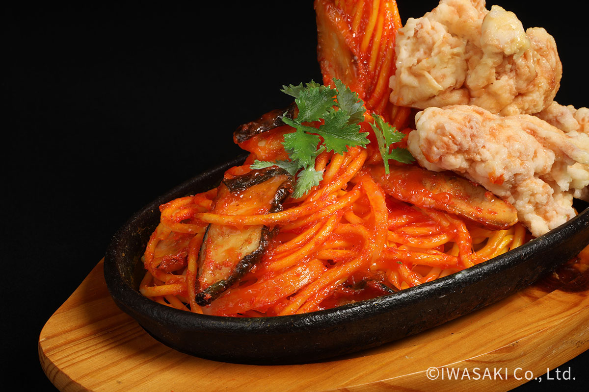 唐揚げと辛みパスタ